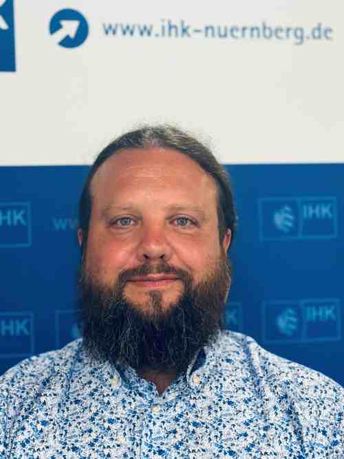 Bild auf den Tobias Hüttmeyer zu sehen ist